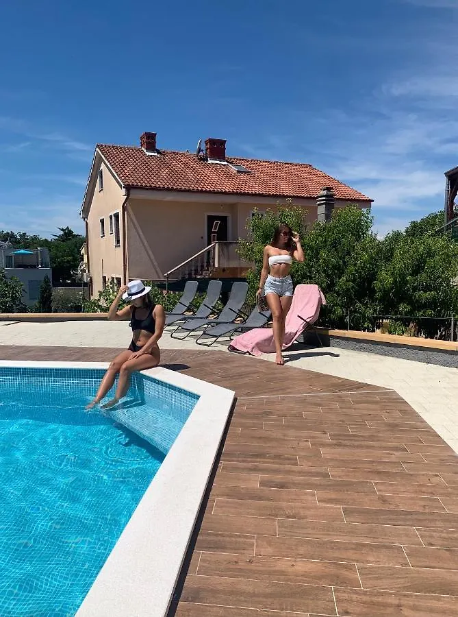 Studio Smokva With Pool Lejlighed Malinska 0*,  Kroatien